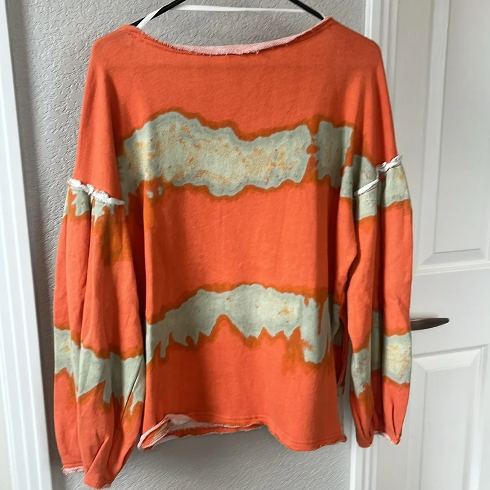 Free people pullover sweatshirt orange tie dye A22 NWOT XS